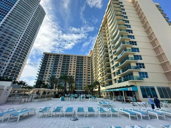 2501 S Ocean Dr 1418, Hollywood FL 33019