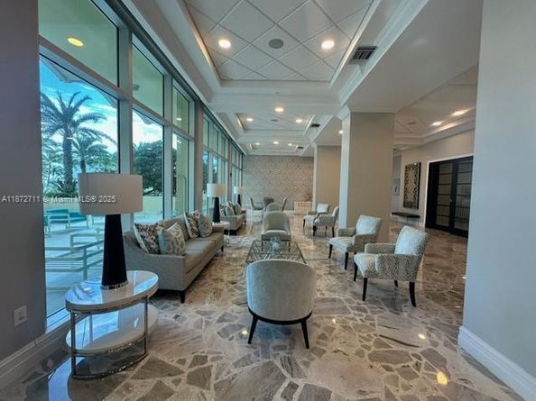 2501 S Ocean Dr 1418, Hollywood FL 33019