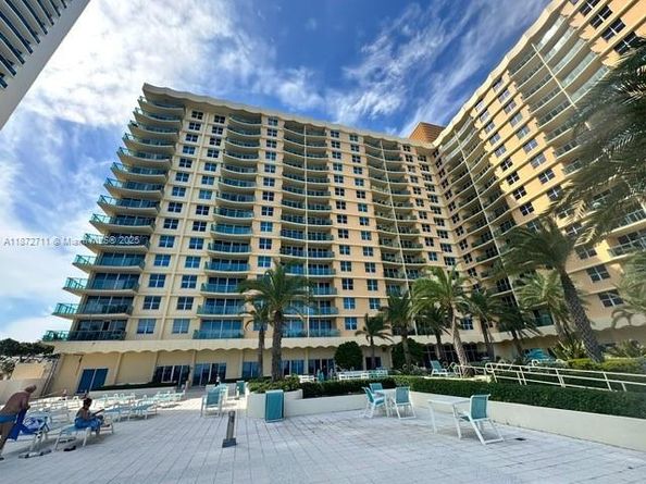 2501 S Ocean Dr 1418, Hollywood FL 33019