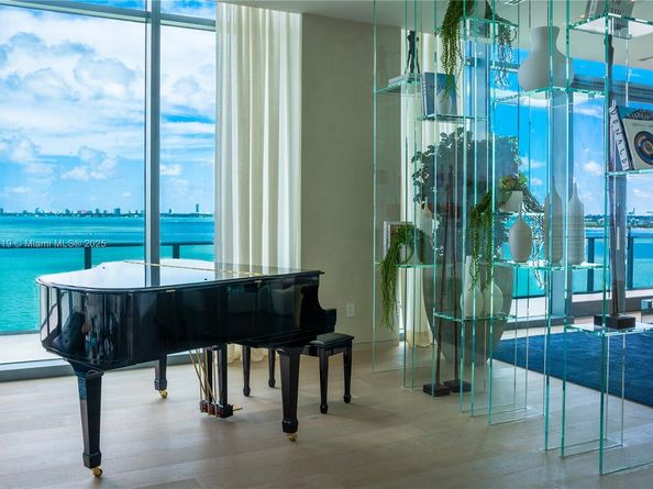 3131 NE 7th Ave PH4903, Miami FL 33137
