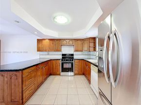 2412 NE 11th St 160, Hallandale Beach FL 33009