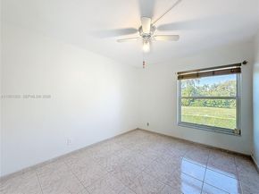2412 NE 11th St 160, Hallandale Beach FL 33009