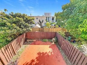 2412 NE 11th St 160, Hallandale Beach FL 33009