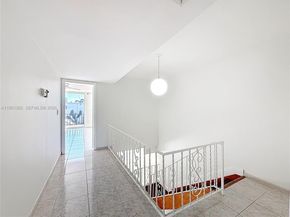 2412 NE 11th St 160, Hallandale Beach FL 33009