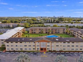 5300 Washington St D303, Hollywood FL 33021