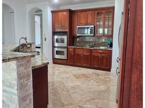 19179 S Gardenia Ave, Weston FL 33332