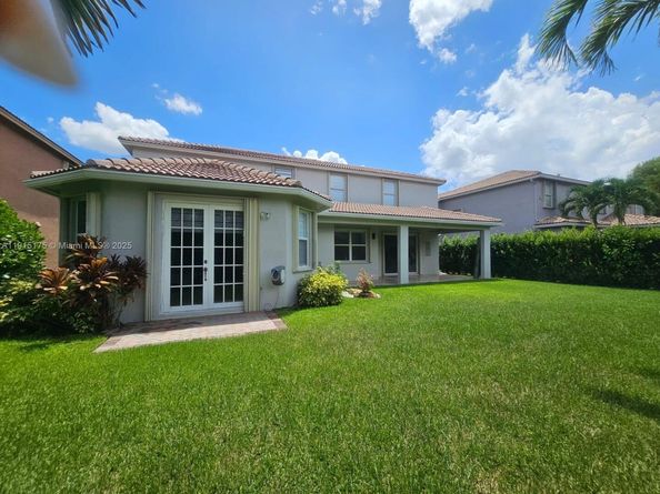 19179 S Gardenia Ave, Weston FL 33332