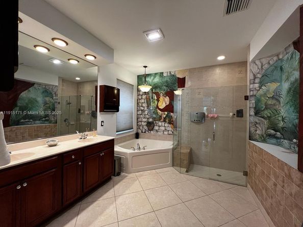 19179 S Gardenia Ave, Weston FL 33332