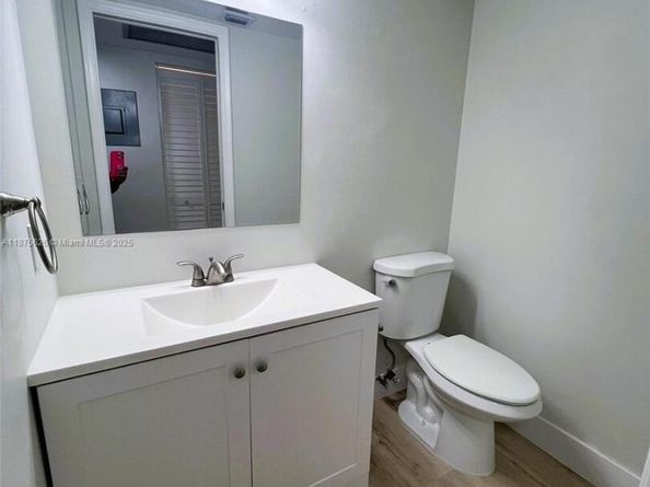 2002 Granada Dr J3, Coconut Creek FL 33066