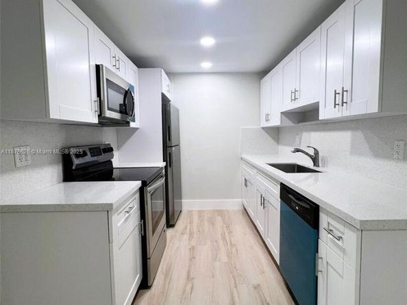 2002 Granada Dr J3, Coconut Creek FL 33066
