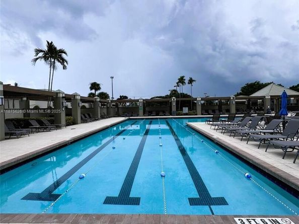 2002 Granada Dr J3, Coconut Creek FL 33066