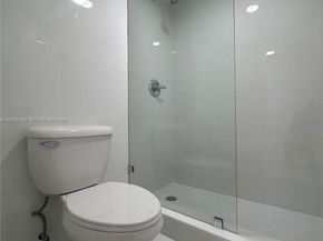 2312 S Cypress Bend Dr 107, Pompano Beach FL 33069