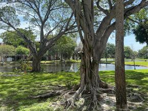 2312 S Cypress Bend Dr 107, Pompano Beach FL 33069