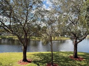 2312 S Cypress Bend Dr 107, Pompano Beach FL 33069