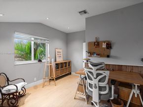 1171 Laguna Springs Dr, Weston FL 33326