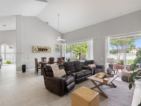 1171 Laguna Springs Dr, Weston FL 33326