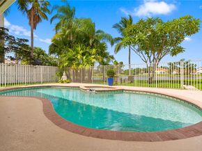 1171 Laguna Springs Dr, Weston FL 33326