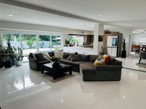 1940 NE 186th Dr, North Miami Beach FL 33179