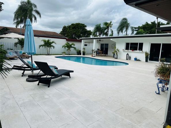 1940 NE 186th Dr, North Miami Beach FL 33179