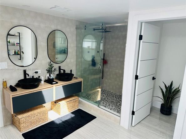 1940 NE 186th Dr, North Miami Beach FL 33179