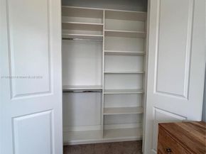 2814 Primrose Pl, Oakland Park FL 33309