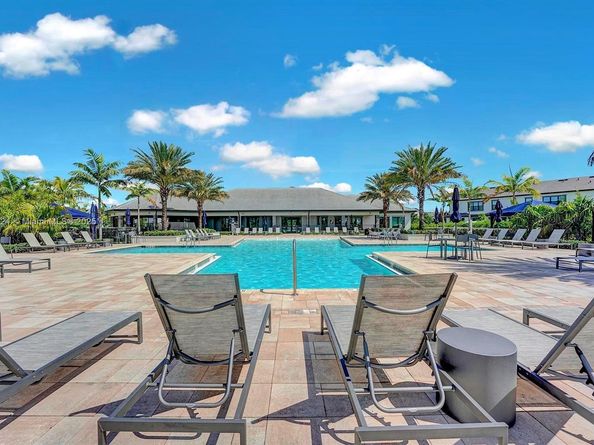 2814 Primrose Pl, Oakland Park FL 33309