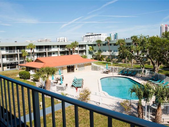 270 Layne Blvd 305, Hallandale Beach FL 33009