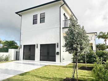 371 E Lakewood Rd