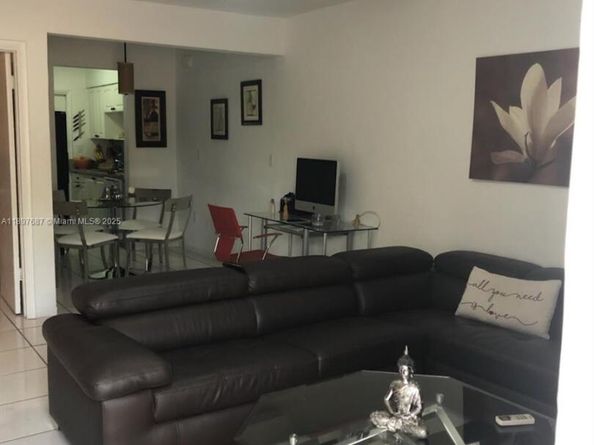 625 75th St, Miami Beach FL 33141