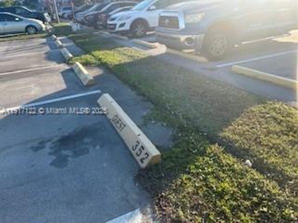 4001 Hillcrest Dr 416, Hollywood FL 33021