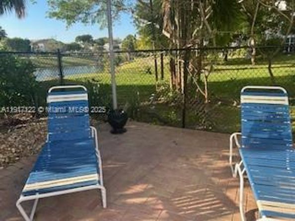 4001 Hillcrest Dr 416, Hollywood FL 33021