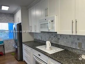 4001 Hillcrest Dr 416, Hollywood FL 33021