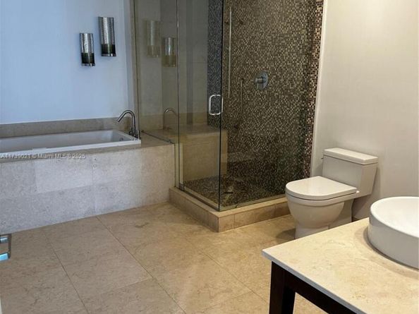 485 Brickell Ave 4402, Miami FL 33131