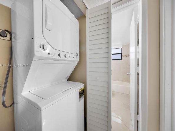 Undisclosed Address #A11905486, Sunrise FL 33351