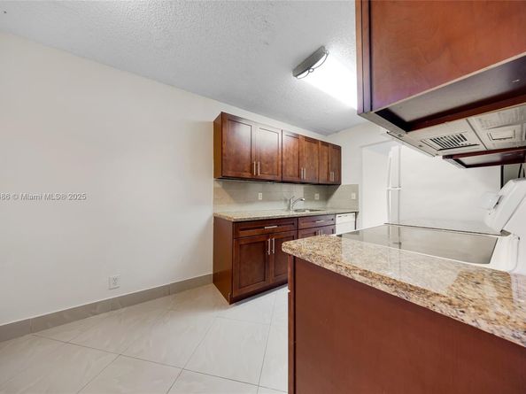 Undisclosed Address #A11905486, Sunrise FL 33351