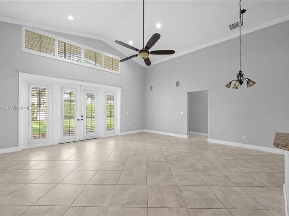 1154 NW 183rd Ter, Pembroke Pines FL 33029