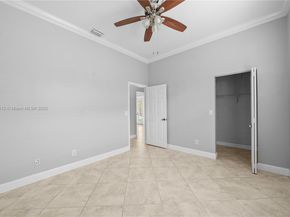 1154 NW 183rd Ter, Pembroke Pines FL 33029