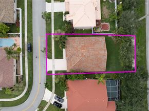 1154 NW 183rd Ter, Pembroke Pines FL 33029