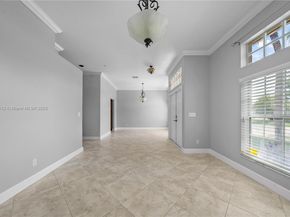 1154 NW 183rd Ter, Pembroke Pines FL 33029
