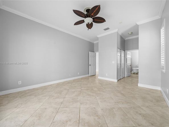 1154 NW 183rd Ter, Pembroke Pines FL 33029