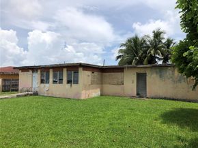 7415 SW 23rd St, Miami FL 33155