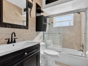 1958 Monroe St 206, Hollywood FL 33020