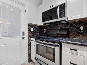 1958 Monroe St 206, Hollywood FL 33020