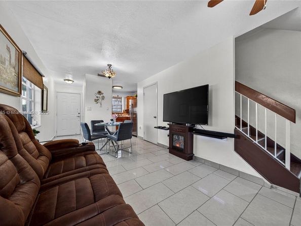 12045 SW 18th St 142, Miami FL 33175