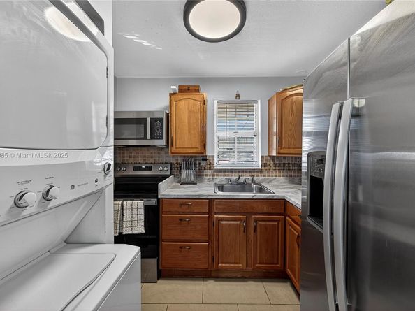 12045 SW 18th St 142, Miami FL 33175