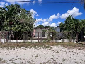 3271 NW 102nd St, Miami FL 33147