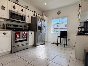 2805 NW 180th St, Miami Gardens FL 33056