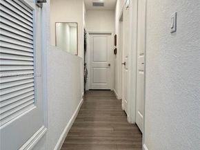 2805 NW 180th St, Miami Gardens FL 33056