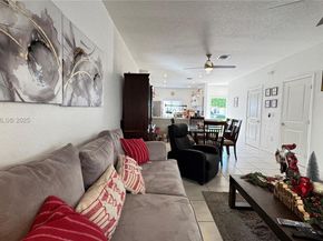 2805 NW 180th St, Miami Gardens FL 33056