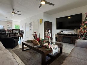 2805 NW 180th St, Miami Gardens FL 33056